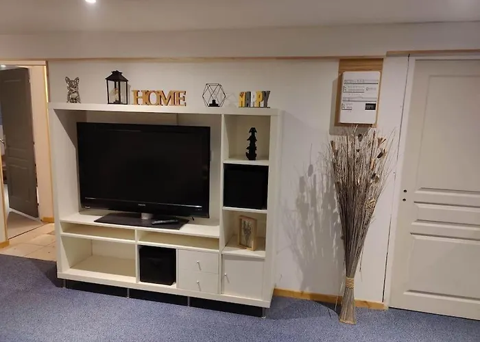 Maison Calme Pour 6 Personnes Διαμέρισμα *